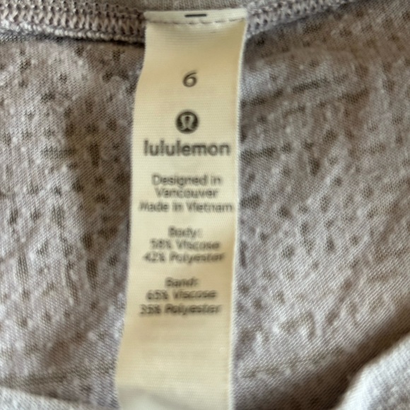 Lululemon Timeless Classic Tank size 6 - Picture 2 of 5